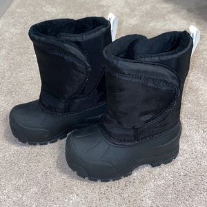 Snow Boots - Baby/Toddler size 5 - black (Never used)
